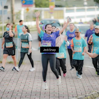 Runner Photo 8327403