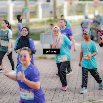 Runner Photo 8327411