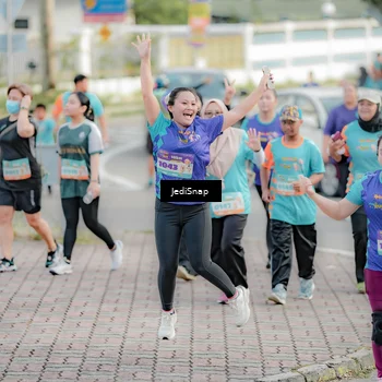 Runner Photo 8327418