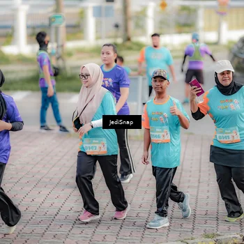 Runner Photo 8327419
