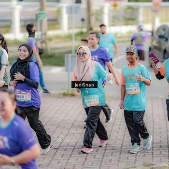Runner Photo 8327433
