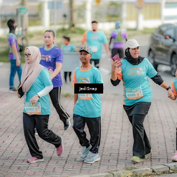 Runner Photo 8327442