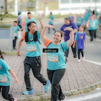 Runner Photo 8327458
