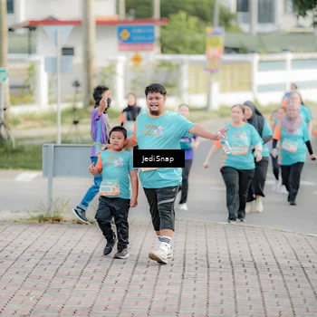 Runner Photo 8327474