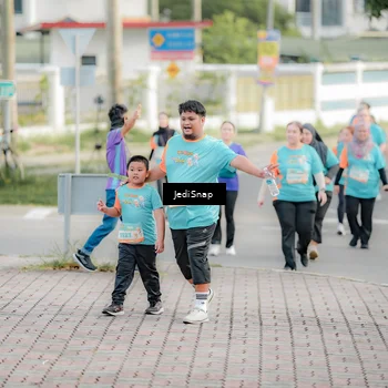 Runner Photo 8327493