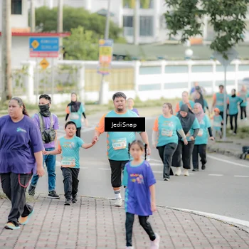 Runner Photo 8327518
