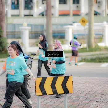 Runner Photo 8327531