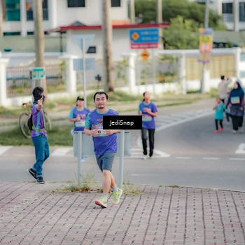 Runner Photo 8327613