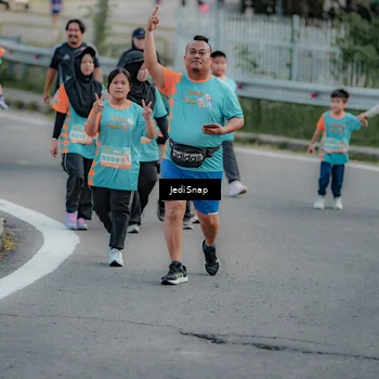 Runner Photo 8327634