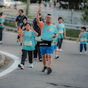 Runner Photo 8327635