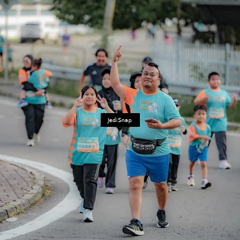 Runner Photo 8327652