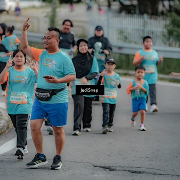 Runner Photo 8327656