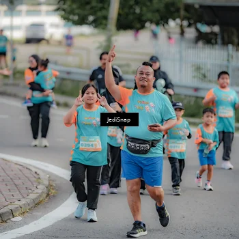 Runner Photo 8327658