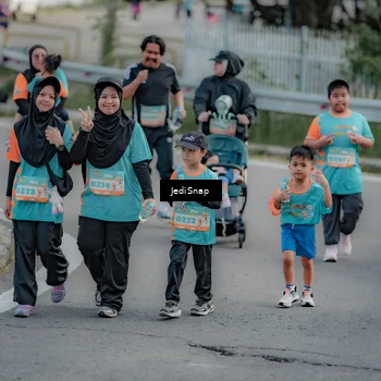 Runner Photo 8327675