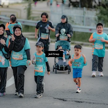 Runner Photo 8327684
