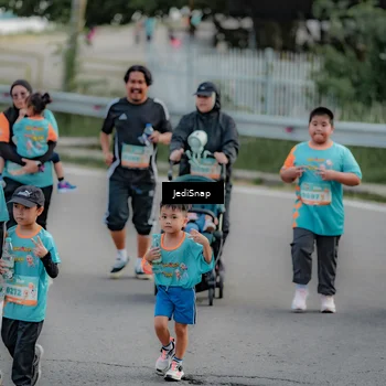 Runner Photo 8327696