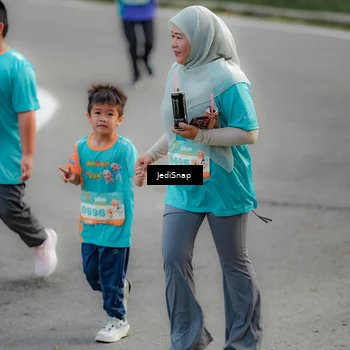 Runner Photo 8327731