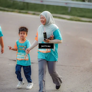 Runner Photo 8327736