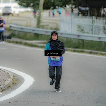 Runner Photo 8327747