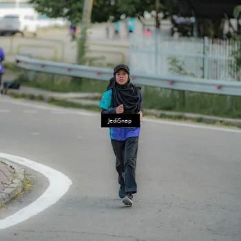 Runner Photo 8327750