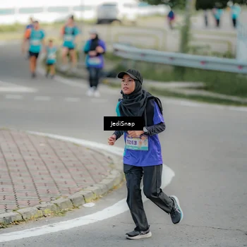 Runner Photo 8327756
