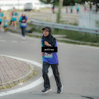 Runner Photo 8327757