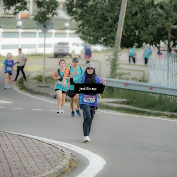 Runner Photo 8327773