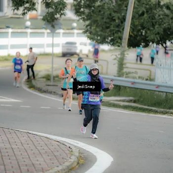 Runner Photo 8327776