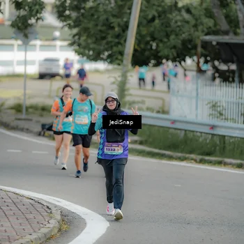 Runner Photo 8327791