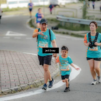 Runner Photo 8327809