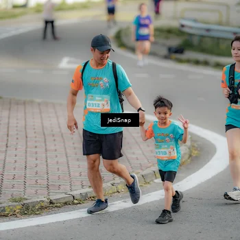 Runner Photo 8327818