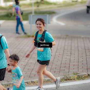Runner Photo 8327836