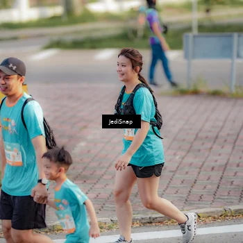 Runner Photo 8327838