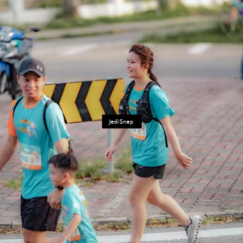 Runner Photo 8327843