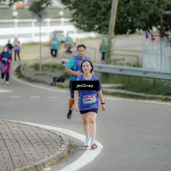 Runner Photo 8327849