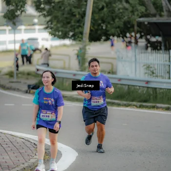 Runner Photo 8327867