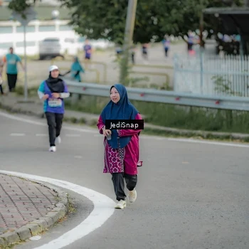 Runner Photo 8327905