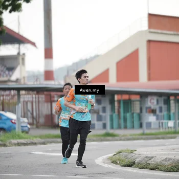Runner Photo 8327906
