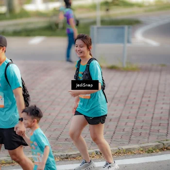 Runner Photo 8327909