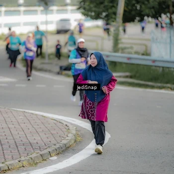 Runner Photo 8327922