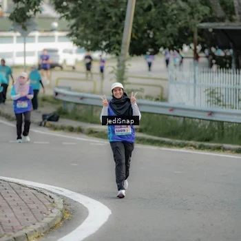 Runner Photo 8327929