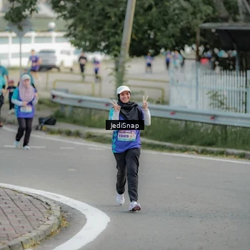 Runner Photo 8327938