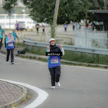 Runner Photo 8327939