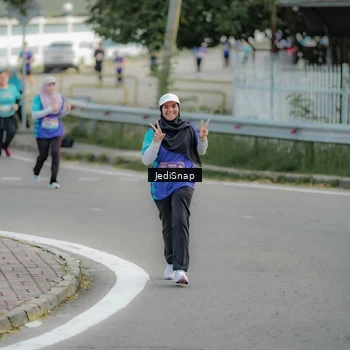 Runner Photo 8327948
