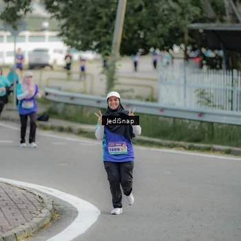 Runner Photo 8327953