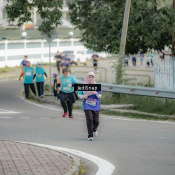 Runner Photo 8327959