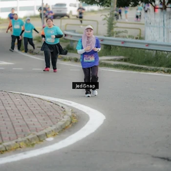 Runner Photo 8327960
