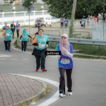 Runner Photo 8327965