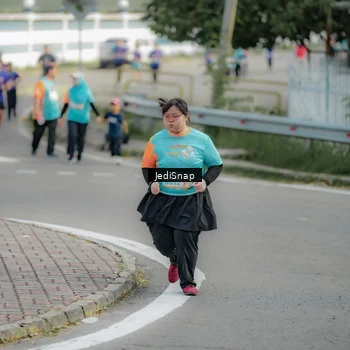 Runner Photo 8327994