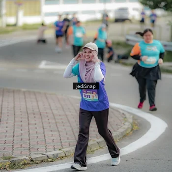 Runner Photo 8327997